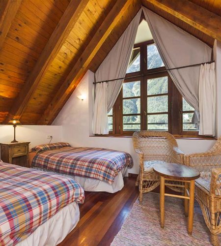 las tucas salón casas de zapatierno buhardilla