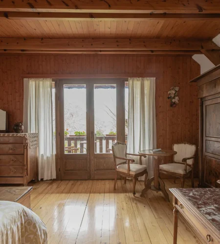 Dormitorio principal de Casa Carmen en Casas de Zapatierno - Turismo rural en los Pirineos