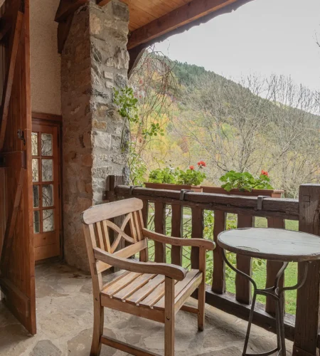 Terraza de Casa Carmen en Casas de Zapatierno - Turismo rural en los Pirineos