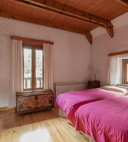 Segundo dormitorio de Casa Carmen en Casas de Zapatierno - Turismo rural en los Pirineos